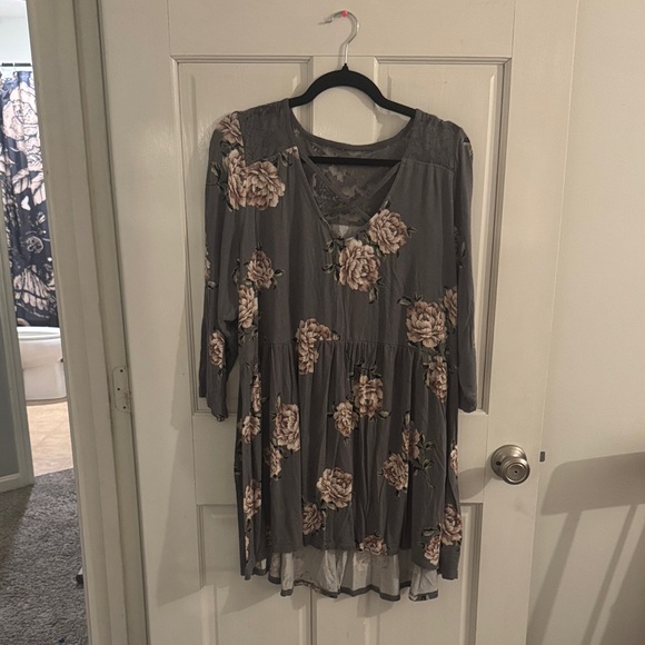 torrid Tops - Floral Gray tunic